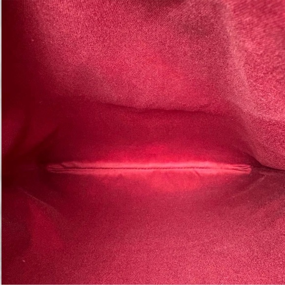 Gucci Beige Monogram Tote with Burgundy Handles - Picture 7 of 10